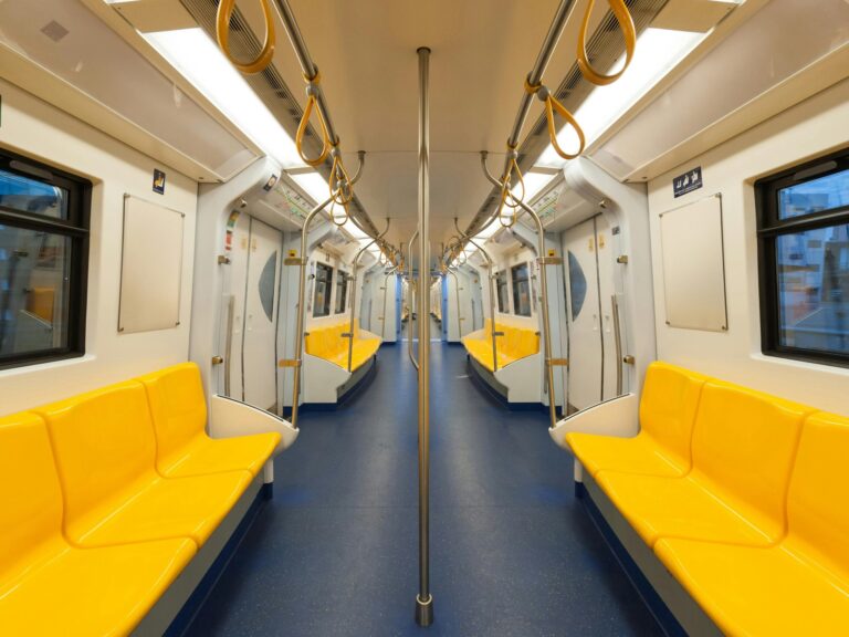 Kajian Kebolehlaksanaan dan Pembangunan Pelan Strategik Model Industri Perkhidmatan Keretapi yang Mampan