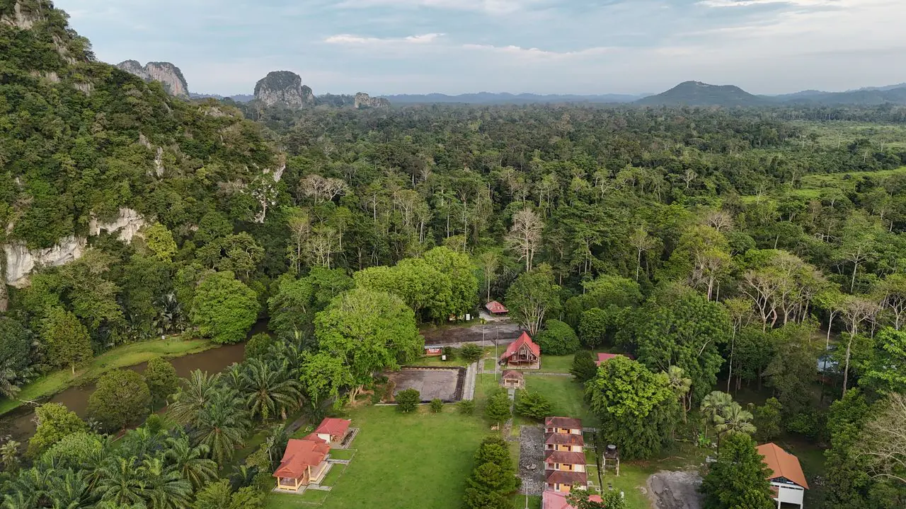 WhatsApp Image 2025-06-09 at 16.07.54 (1)